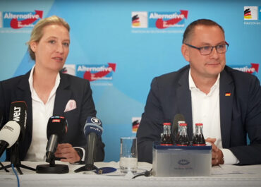 Überall Rechte! Entsetzen in der Regenbogen-Truppe: AfD unter Schwulen auf Platz 1